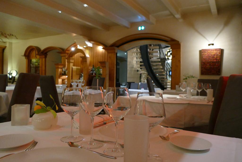 Logis Hotel Le France Villers-le-Lac Eksteriør billede
